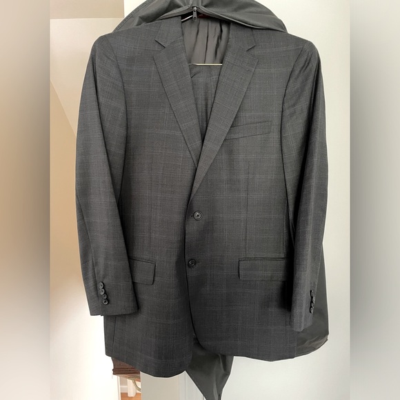 Nordstrom Hart Schaffner Marx Men’s Suit 42R